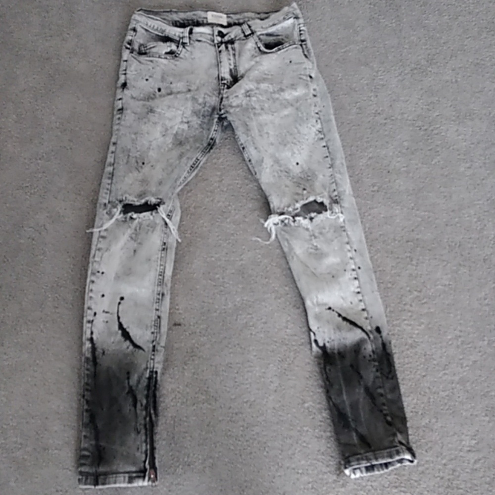 KNDK grey ripped jeans